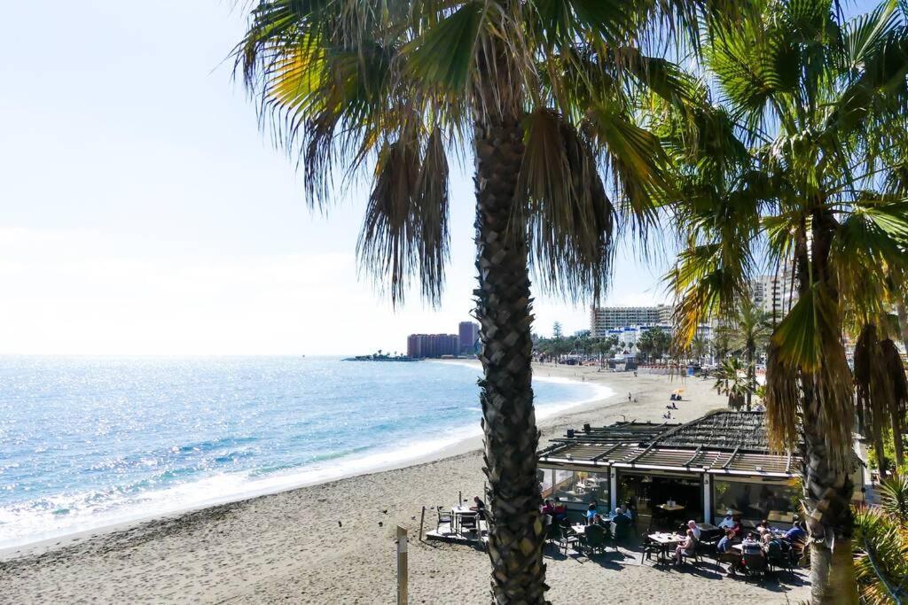 Holiday Rentals Piscina, Playa Parking A 5 Min Caminando Del Puerto De Benalmádena Kültér fotó